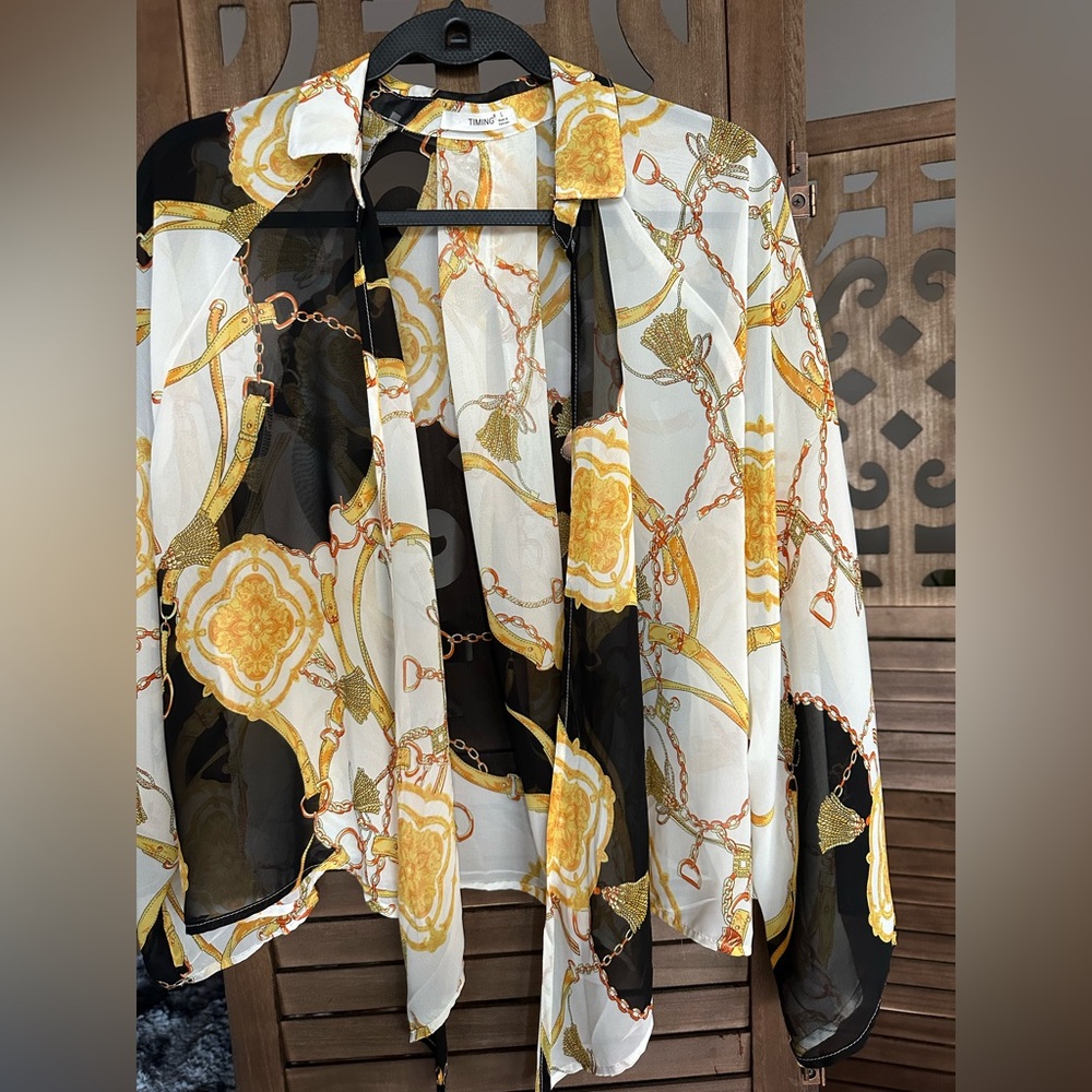 Chic Sheer Chain Print Blouse- Open Front- Size L - Picture 3 of 9